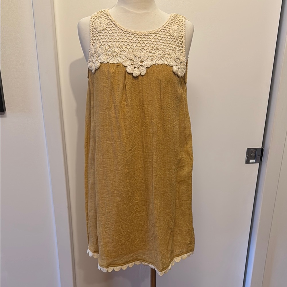 Hayden Los Angeles Tan with Cream Crochet detail